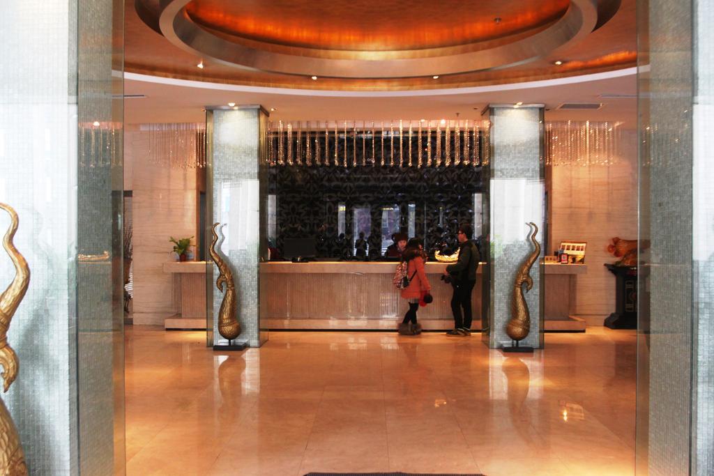 Harbin Yakelai Holiday Hotel Exterior foto